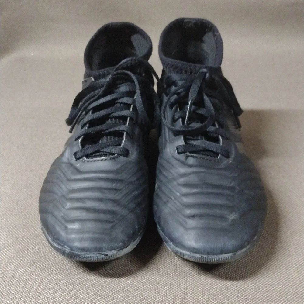 Adidas Predator Soccer Cleats 4.5